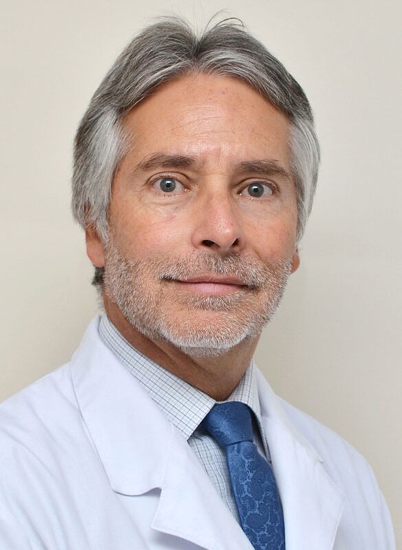 Médico Cirujano plástico Yanko
